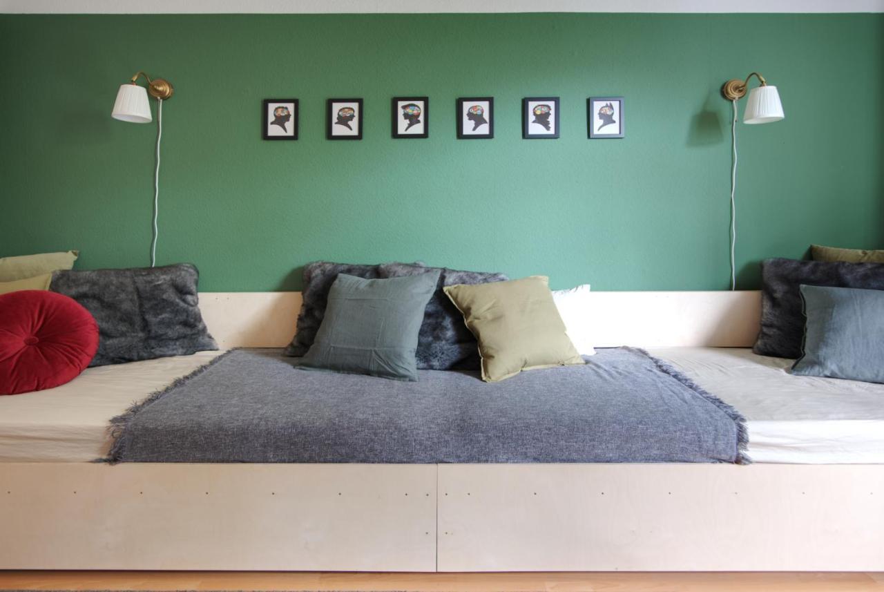 Vonbehling Boutique Apartment Mit 65Zoll Tv Und Designerstuecken Halle  Esterno foto