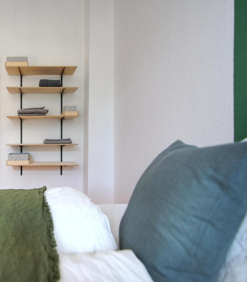 Vonbehling Boutique Apartment Mit 65Zoll Tv Und Designerstuecken Halle  Esterno foto