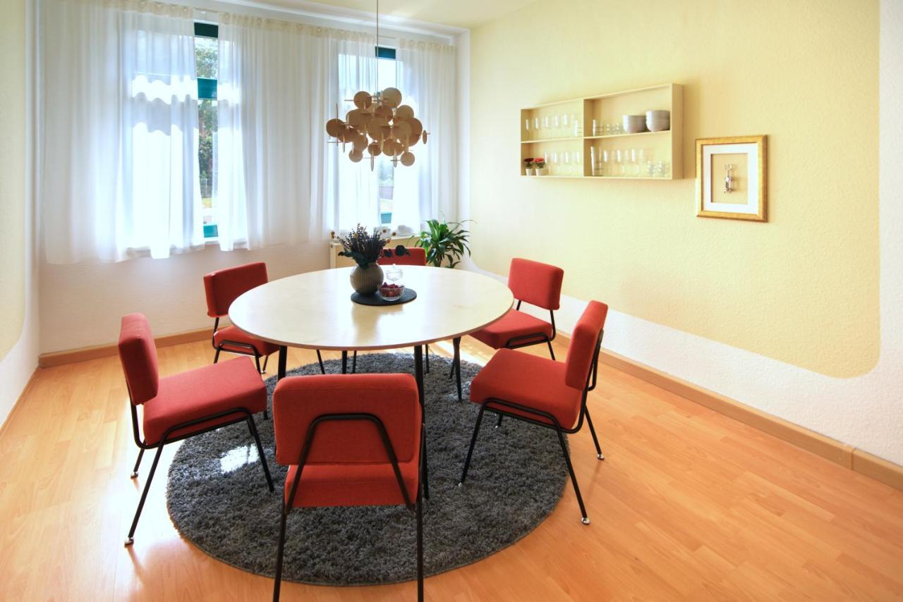 Vonbehling Boutique Apartment Mit 65Zoll Tv Und Designerstuecken Halle  Esterno foto